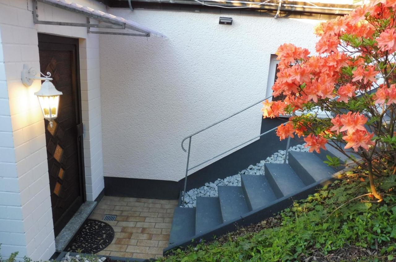Exklusive Ferienwohnung 'Agger-Blick' Mit Grosser Seeblick-Terrasse & Sauna Gummersbach Luaran gambar